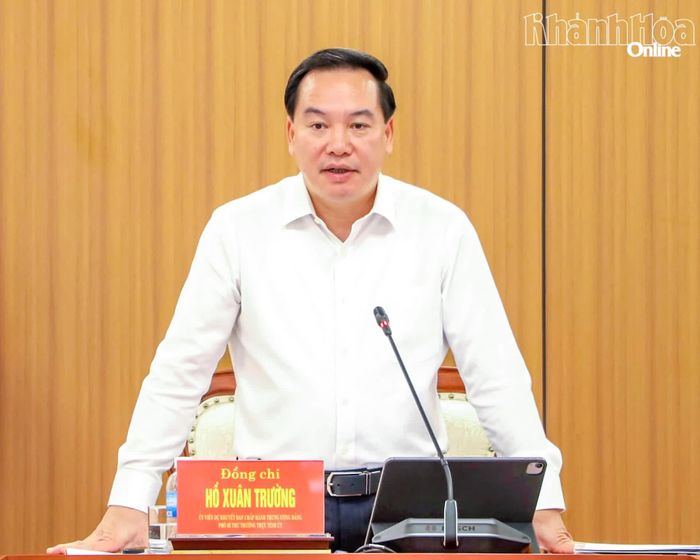 Đồng chí Hồ Xuân Trường phát biểu kết luận buổi làm việc.