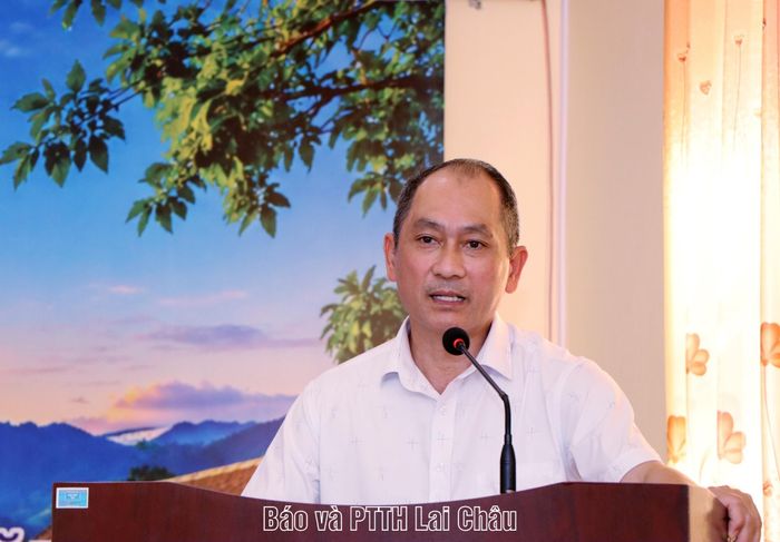 Đồng chí Vương Đức Lợi – Phó Chủ tịch Ủy ban MTTQ Việt Nam tỉnh, Chủ tịch Hội Nông dân tỉnh phát biểu kết luận hội nghị.