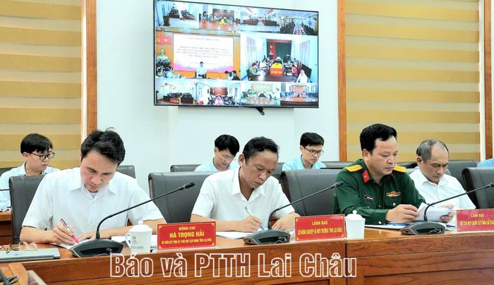 Các đại biểu dự hội nghị.