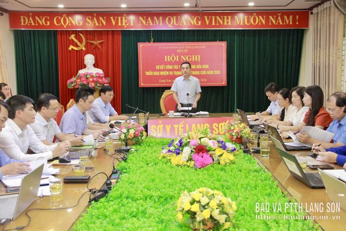 Giám đốc Sở Y tế phát biểu kết luận hội nghị