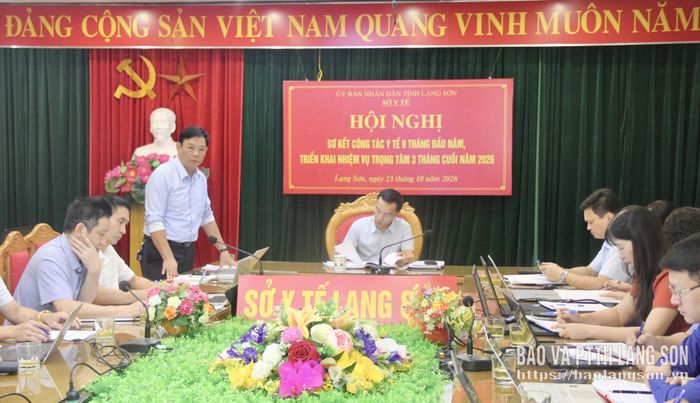 Phó Giám đốc Sở Y tế phát biểu tại hội nghị