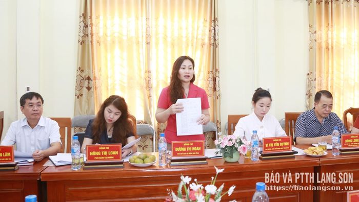 Phó Chủ tịch Hội Nông dân tỉnh phát biểu tại buổi kiểm tra
