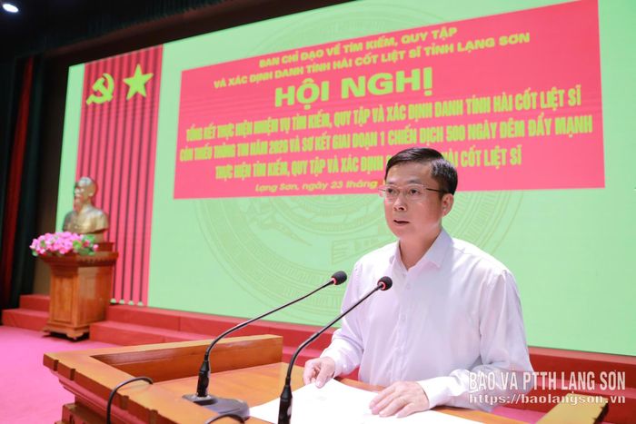 Đồng chí Đinh Hữu Học, Ủy viên Ban Thường vụ Tỉnh ủy, Phó Chủ tịch Thường trực UBND tỉnh, Trưởng Ban Chỉ đạo tỉnh phát biểu tại hội nghị