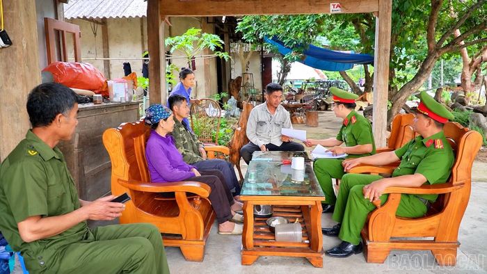 Công an tỉnh Lào Cai đẩy mạnh tuyên truyền giúp người dân nâng cao nhận thức và chủ động cung cấp thông tin cho lực lượng Công an.