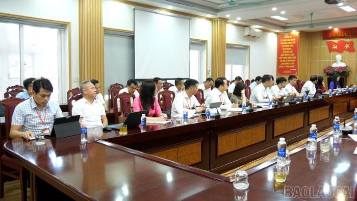 Các đại biểu tham dự hội thảo.