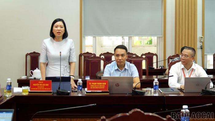 Các đại biểu tham luận tại hội thảo.