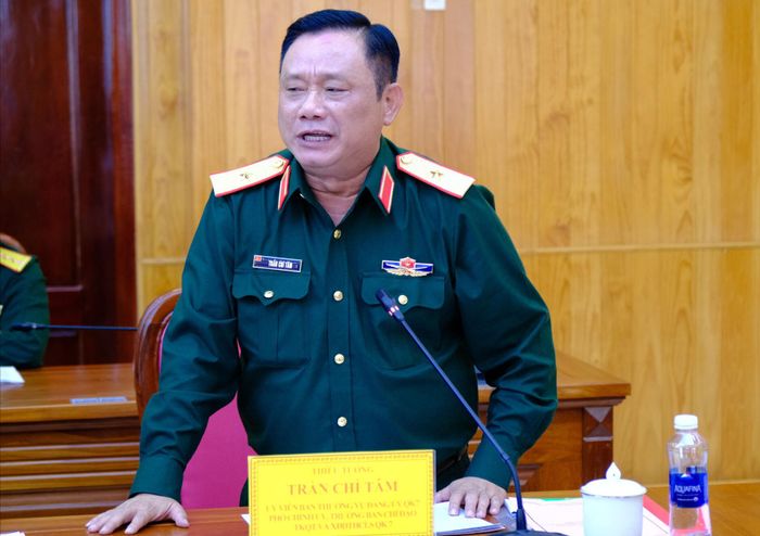 Thiếu tướng Trần Chí Tâm, Ủy viên Ban Thường vụ Đảng ủy Quân khu 7, Phó Chính ủy, Trưởng Ban Chỉ đạo Quân khu 7 biểu dương những kết quả đạt được; đồng thời đề nghị tỉnh Lâm Đồng tiếp tục đẩy mạnh tìm kiếm, quy tập hài cốt liệt sĩ và xác định danh tính liệt sĩ còn thiếu thông tin trong giai đoạn tiếp theo