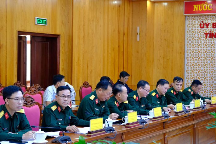 Đại diện lãnh đạo Quân khu 7 tham dự hội nghị