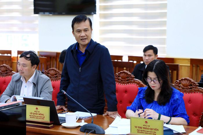 Phó trưởng Ban Pháp chế, HĐND tỉnh Lâm Đồng Lê Quốc Đông nêu ra nhiều tồn tại trong bố trí mạng lưới y tế cơ sở