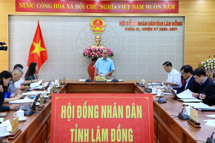 Ủy viên Ban Thường vụ Tỉnh ủy, Phó Chủ tịch HĐND tỉnh Lâm Đồng Y Quang BKrông chủ trì buổi làm việc của đoàn giám sát sáng 23/10