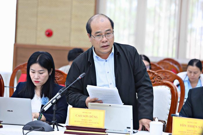Quyền Giám đốc Sở Xây dựng Cao Sơn Dũng báo cáo giải ngân vốn đầu tư công của ngành, xử lý tài sản nhà, đất dôi dư của đơn vị