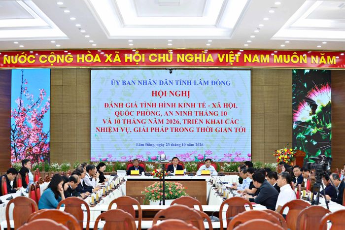 Quang cảnh hội nghị