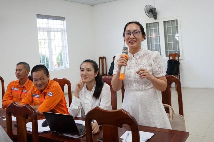 Học viên chia sẻ 3 nguồn xả pin, 3 nguồn sạc pin