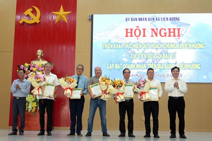 Trao bản ghi nhớ cho 5 doanh nghiệp