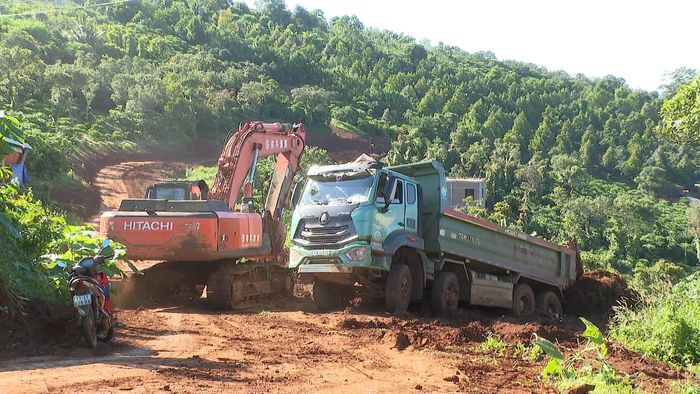 Máy móc, thiết bị thi công tại dự án Đường Đạo Nghĩa - Quảng Khê (giai đoạn 2) còn ít, ảnh hưởng đến tiến độ thực hiện