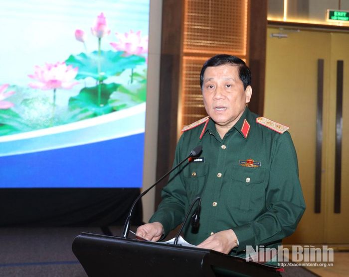 Đồng chí Trung tướng Nguyễn Đức Hưng, Ủy viên Trung ương Đảng, Chính ủy Quân khu 3 phát biểu tại hội nghị.