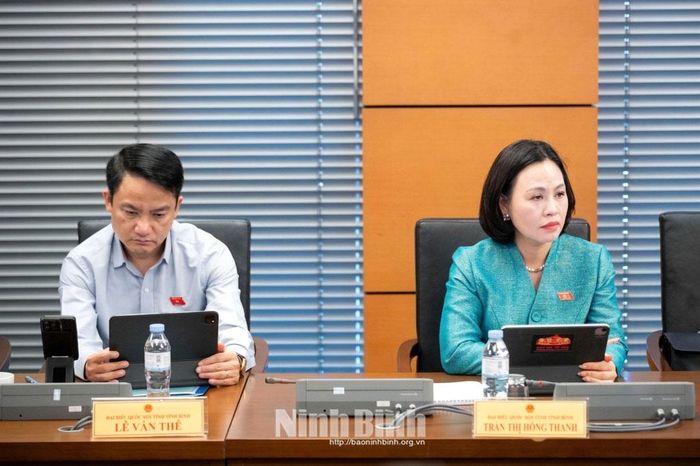 Các đại biểu dự phiên thảo luận Tổ.
