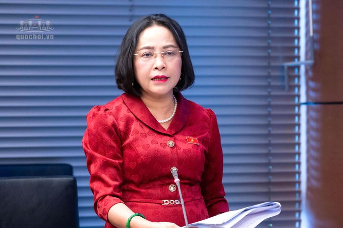 Đại biểu Nguyễn Thị Thanh, Ủy viên Trung ương Đảng, Phó Chủ tịch Quốc hội phát biểu thảo luận.