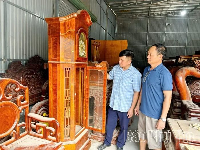 Sản phẩm mộc Bích Chu chinh phục thị trường trong và ngoài tỉnh nhờ chất lượng vượt trội và mẫu mã tinh xảo.
