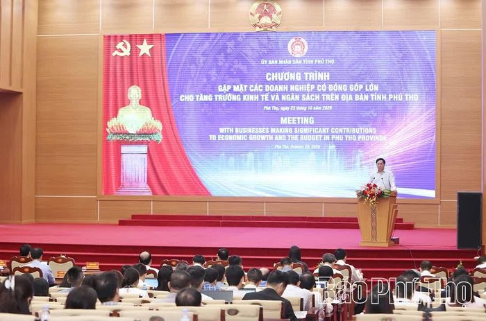 Quang cảnh chương trình gặp mặt.
