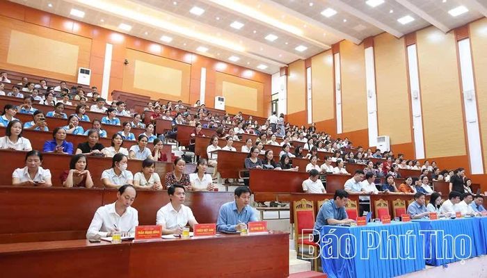 Quang cảnh diễn đàn.