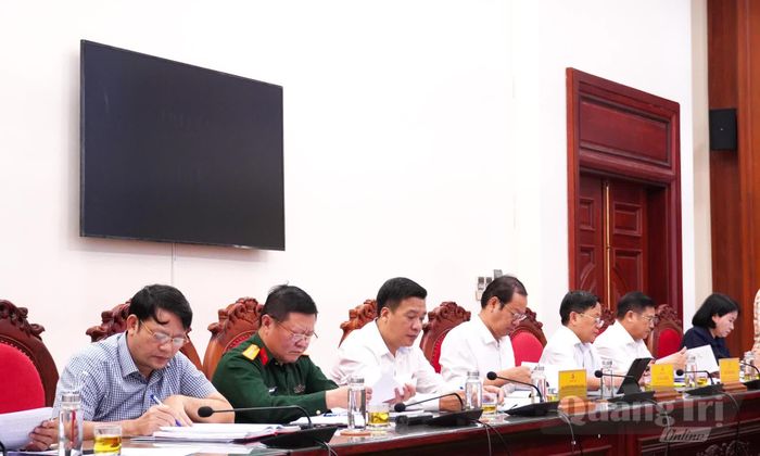 Các đại biểu tham dự phiên họp - Ảnh: X.P