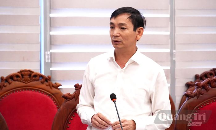 Đại diện lãnh đạo Thanh tra tỉnh phát biểu ý kiến tại phiên họp - Ảnh: X.P