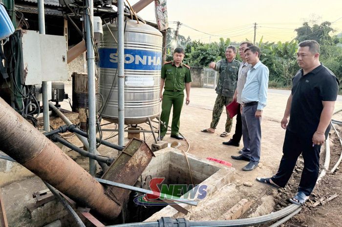UBND phường Chiềng Cơi kiểm tra, giám sát hoạt động sơ chế cà phê trên địa bàn.