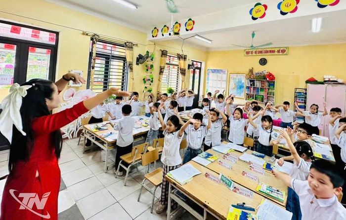 Niềm vui tràn ngập trong mỗi giờ học ở Trường Tiểu học và THCS 915 Gia Sàng.