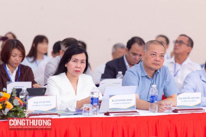 Theo lãnh đạo Cục Thương mại điện tử, triển khai đồng bộ các nhiệm vụ phát triển thương mại điện tử sẽ góp phần mở rộng đầu ra cho hàng hóa, nâng cao hiệu quả quản lý nhà nước và tạo môi trường kinh doanh số minh bạch.