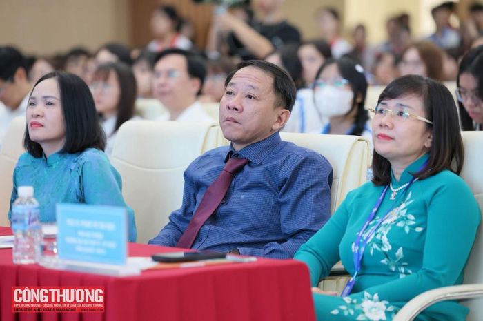 Các đại biểu tham dự Lễ phát động