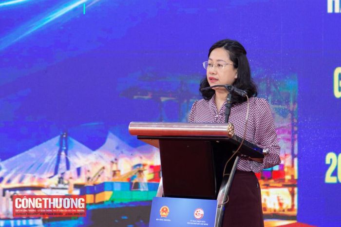 Bà Đỗ Thị Minh Trâm - Phó Cục trưởng Cục Công nghiệp (Bộ Công Thương) phát biểu tại Hội nghị