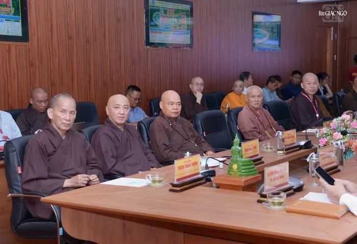 Chư tôn đức Ban Tổ chức Đại hội