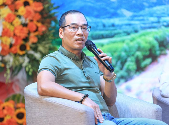 Ông Trần Đình Lân, Phó tổng giám đốc Công ty TNHH Thương mại và Xây dựng Trung Chính - Ảnh: Tạ Hải.