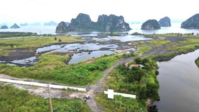 Toàn cảnh dự án Nhà máy Điện khí LNG Quảng Ninh ở phường Cửa Ông, thành phố Quảng Ninh. 