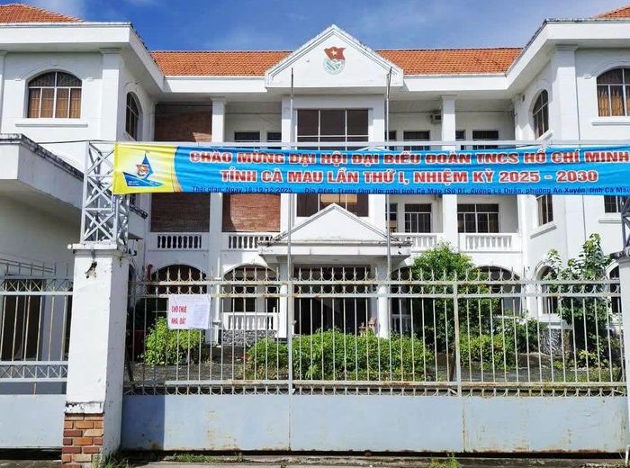 Các trụ sở Cà Mau thông báo cho thuê. 