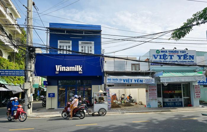 Khu đất Nhà xe của huyện ủy Đầm Dơi cũ nay được cho thuê góp phần tăng ngân sách địa phương.