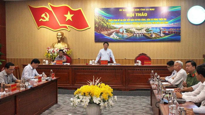 Ông Lê Văn Sử, Phó chủ tịch UBND tỉnh Cà Mau phát biểu tại hội thảo.