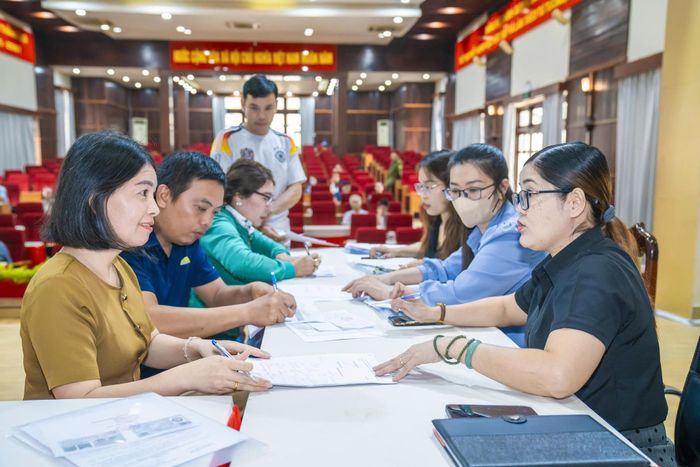 Các thủ tục được triển khai nhanh chóng thuận lợi, đảm bảo quyền lợi của bà con.