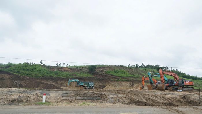 Nhà thầu thi công tại dự án thành phần 2 cao tốc Quy Nhơn - Pleiku.