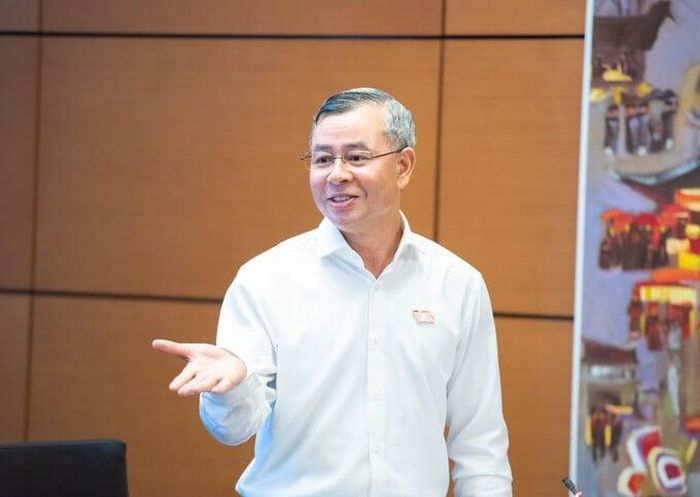 Bộ trưởng Ngô Văn Tuấn.