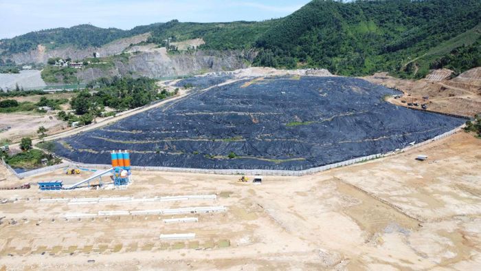  Bãi rác Khánh Sơn là nơi tập kết rác của khu vực trung tâm Đà Nẵng 