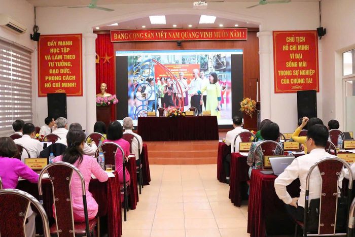 Thường trực HĐND phường Nghĩa Đô, TP. Hà Nội tổ chức Phiên giải trình về công tác quản lý và sử dụng các thiết chế văn hóa, thể thao trên địa bàn. Ảnh: Vân Anh