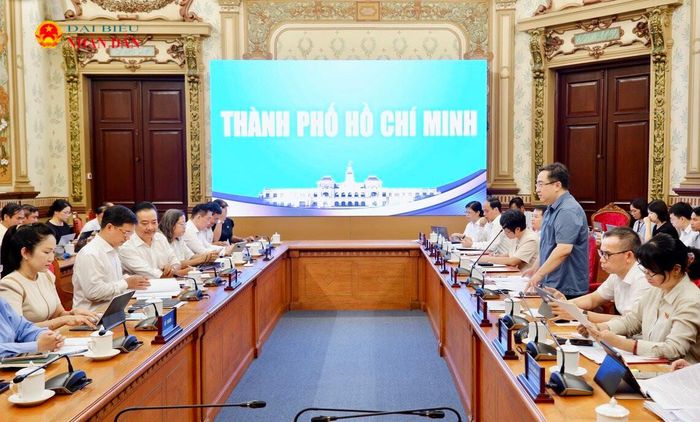 Đoàn khảo sát của Ủy ban Văn hóa và Giáo dục làm việc với UBND TP. Hồ Chí Minh về thực hiện chính sách, pháp luật trong lĩnh vực công nghiệp văn hóa. Ảnh: Lê Hoa