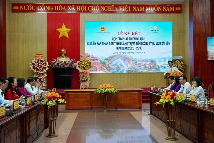 Quang cảnh lễ ký kết. Ảnh: Khánh Trinh