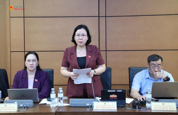 ĐBQH Trần Thị Thanh Lam (Vĩnh Long) phát biểu