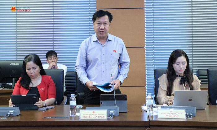 ĐBQH Nguyễn Văn Hạnh (Vĩnh Long) phát biểu