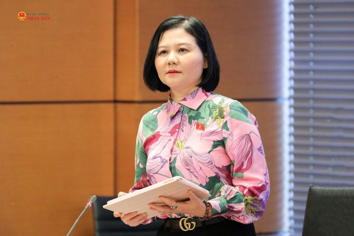 ĐBQH Trần Thị Hồng An (Quảng Ngãi) phát biểu