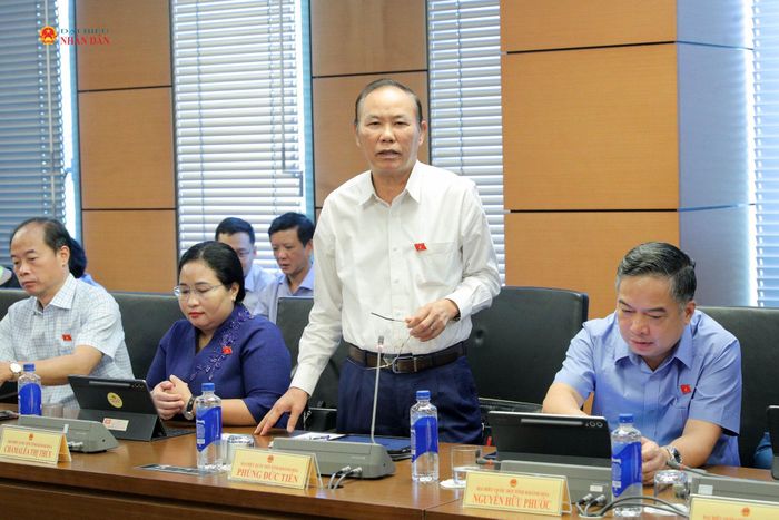ĐBQH Phùng Đức Tiến (Khánh Hòa) phát biểu