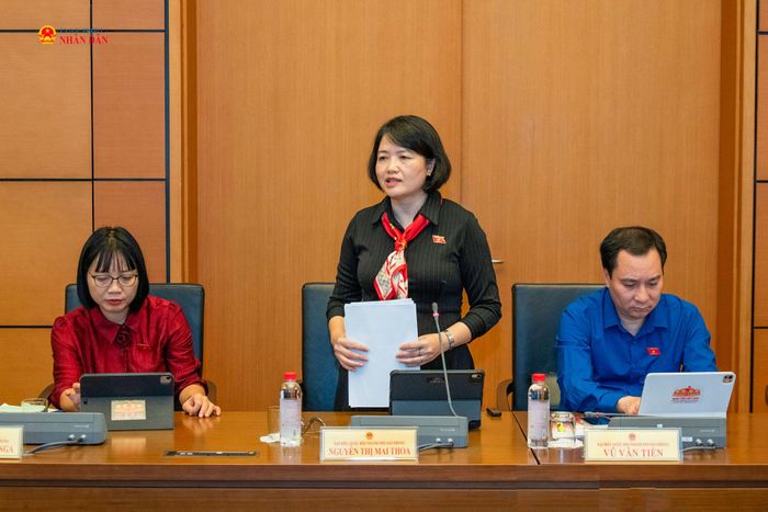 ĐBQH Nguyễn Thị Mai Thoa (TP. Hải Phòng) phát biểu tại tổ 3 Ảnh: Lâm Hiển